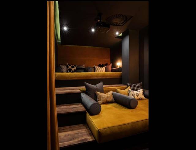 2 BEDROOM APARTMENT FOR SALE IN SANDOWN